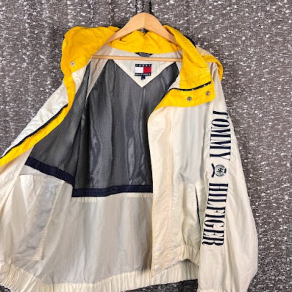 Tommy Hilfiger Windbreaker Jacket with Hood - Picture 5 of 9